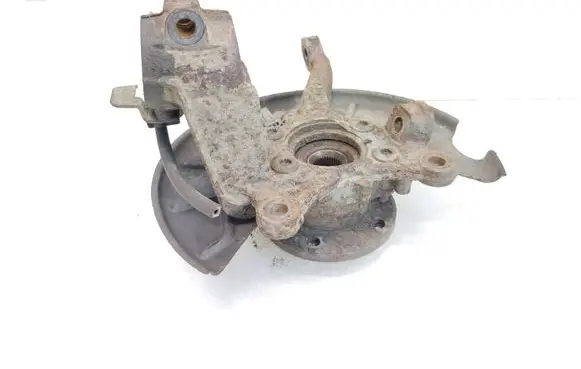 Skoda Octavia Mk2 (1Z) Front wheel hub spindle knuckle