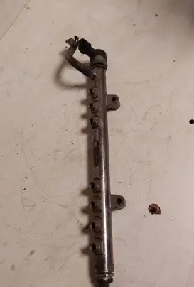 Volvo XC60 Fuel main line pipe 0445215025