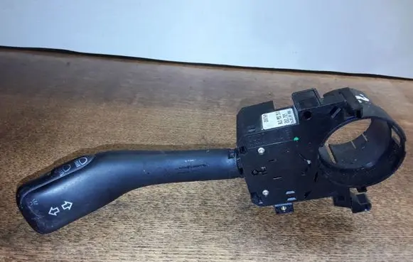 Skoda Octavia Mk1 (1U) Indicator stalk 8L0953513 202705