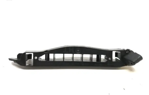 Opel Corsa E Front bumper mounting bracket 39014302