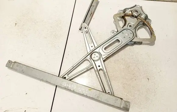 Toyota Yaris Sliding door window regulator with motor 