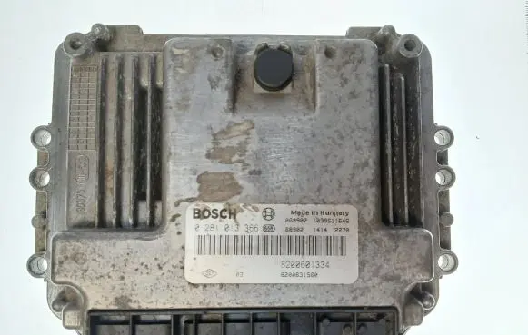 Renault Megane II Engine control unit/module 8200601334 8200631560 0281013366