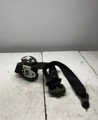 Mercedes-Benz Sprinter W906 Front seatbelt 9068600485