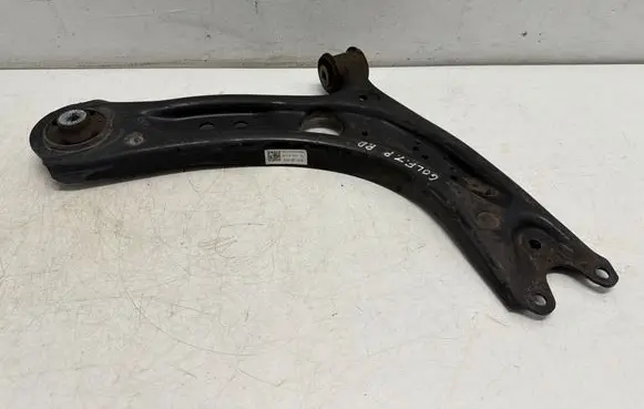 Volkswagen Golf VII Front lower control arm/wishbone 5Q0407152R
