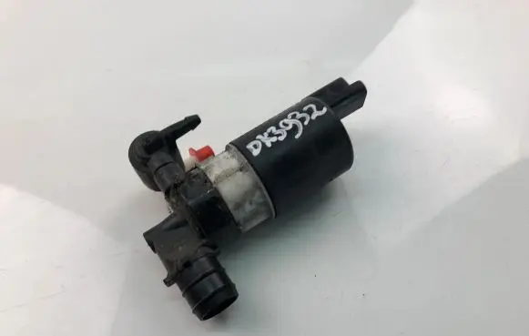 Peugeot 508 II Windscreen/windshield washer pump 8200031805