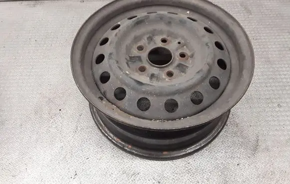 Toyota Avensis Verso R15 steel rim 