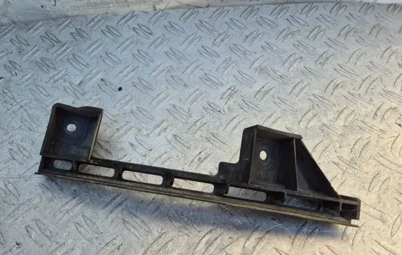 Volkswagen Caddy Front bumper mounting bracket 1T0807889B 1T0807889