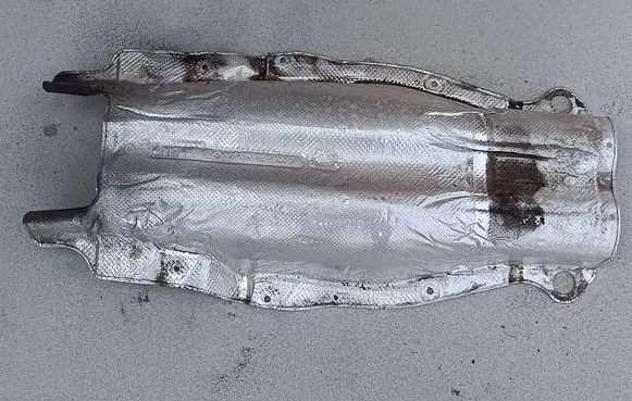 BMW 6 F06 Gran coupe Exhaust heat shield 7202858 ALW95W7 24640010