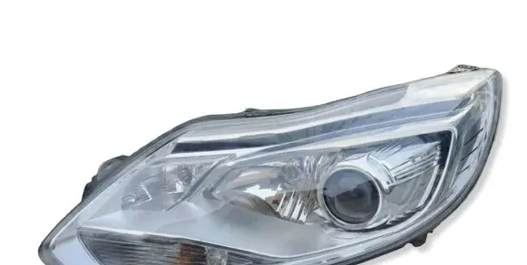 Ford Focus Headlight/headlamp 14821 BM5113D155AE
