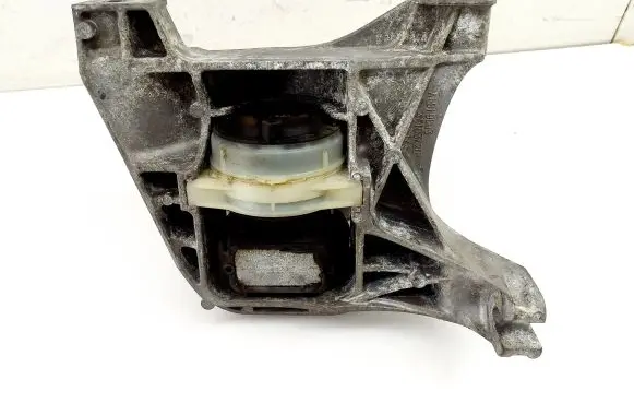 Citroen C4 II Picasso Engine mount bracket 4A103720