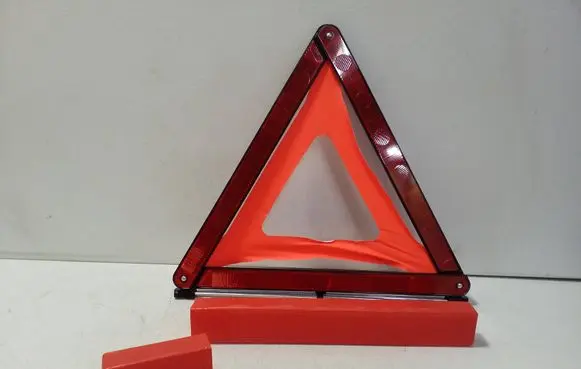 Toyota C-HR II Emergency warning sign E1127R-043555