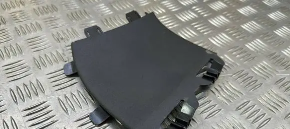 (D)pillar trim (top)