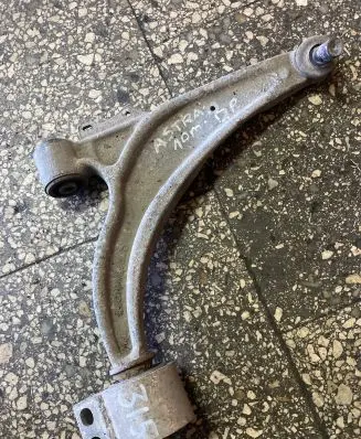 Opel Astra J Front lower control arm/wishbone
