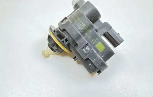 Citroen C5 Headlight level adjustment motor 89056887