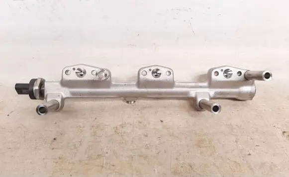 Mini One - Cooper F56 F55 Fuel main line pipe 8665631 8698787 13538665631