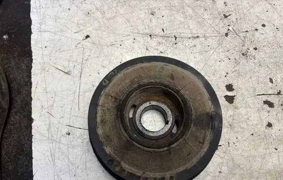 Audi A4 S4 B5 8D Crankshaft pulley