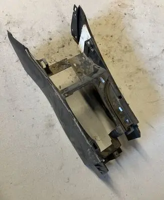 Mitsubishi Outlander Center console MR975111