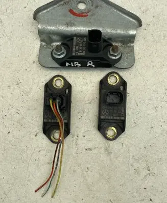 Mercedes-Benz R AMG W251 Acceleration sensor 0045423518