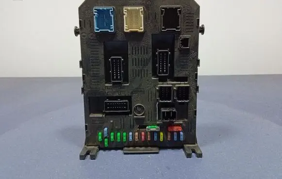 Citroen C5 Fuse box set 9661940380