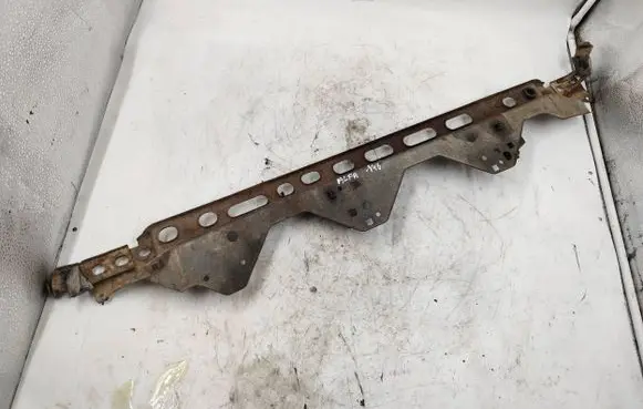 Radiator support slam panel bracket