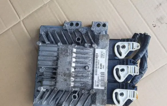 Ford Mondeo MK IV Engine control unit/module ECU 7G91-12A650-U