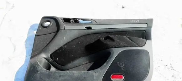 Skoda Octavia Mk2 (1Z) Front door card panel trim