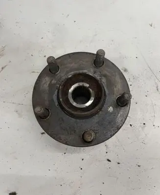 Toyota Avensis T270 Front wheel bearing hub 