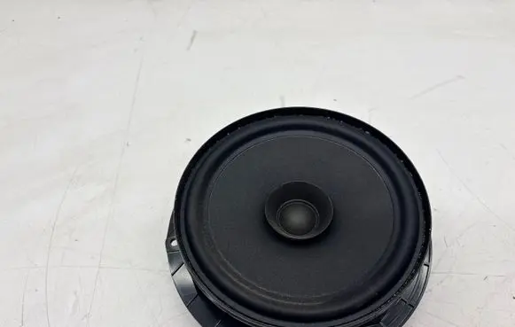 Skoda Fabia Mk3 (NJ) Front door speaker 1J035411C