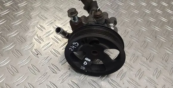 Toyota Avensis T250 Power steering pump
