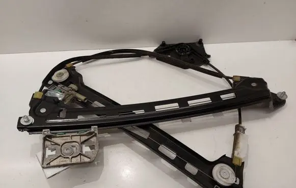 Volkswagen PASSAT CC Front window lifting mechanism without motor 3C8837461J 964938104