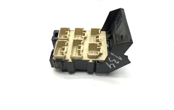 Toyota Avensis T250 Fuse box set 8273405030