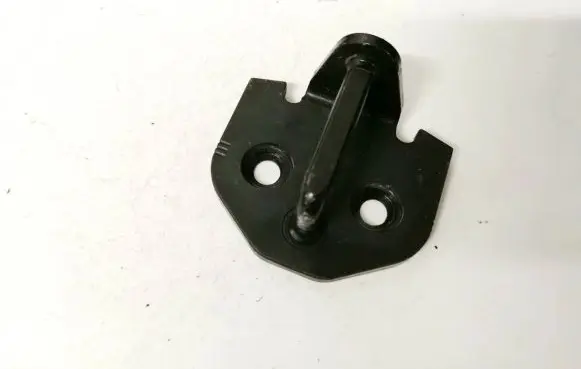 Volvo V50 Front door lock loop/hook striker 30699045