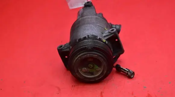 Opel Zafira B Air conditioning (A/C) compressor (pump) 13124752