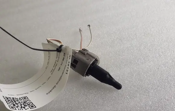 Toyota Avensis T250 Outside/exterior temperature sensor 11030