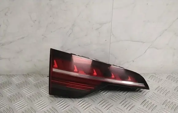 Audi A4 S4 B9 Tailgate rear/tail lights 8W9945093AC