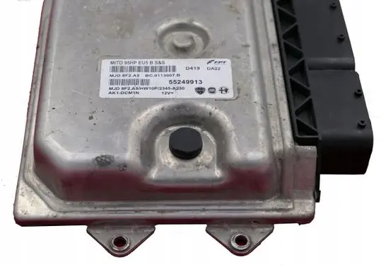 Alfa Romeo Mito Engine control unit/module 55249913