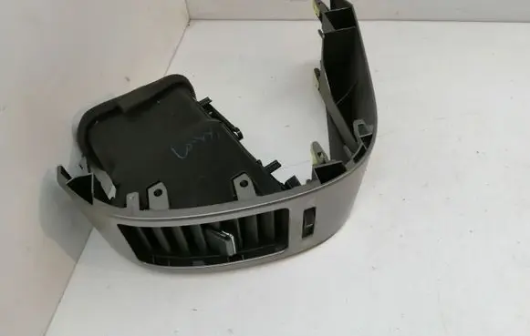 Toyota Prius (XW20) Dashboard side air vent grill/cover trim 5565047040 5566147020 4556617020