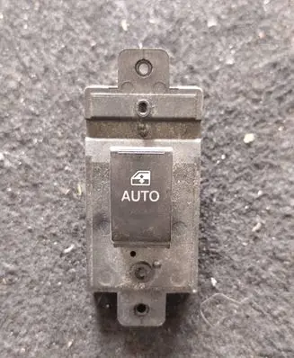 Opel Antara Quarter vent window switch 202007457