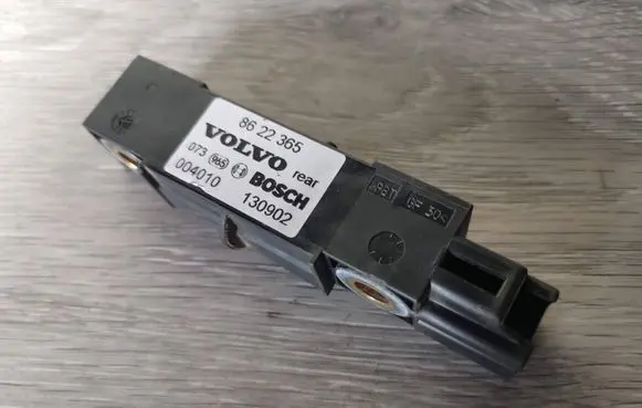 Volvo V70 Airbag deployment crash/impact sensor 8622365 130902 004010