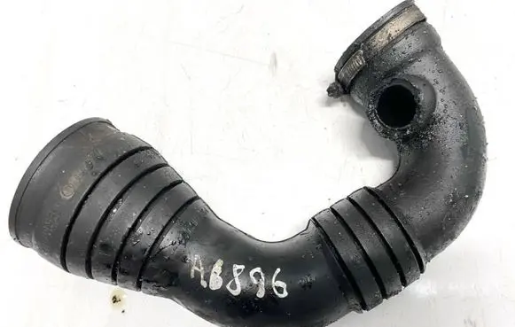 Audi A4 S4 B5 8D Intercooler hose/pipe 8d0129615a