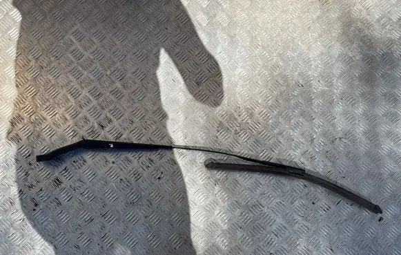 Audi Q7 4M Front wiper blade arm 4M1955408