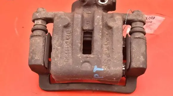 Chevrolet Captiva Rear brake caliper