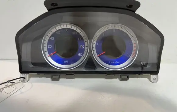 Volvo V70 Speedometer (instrument cluster) 36001890 69799780U 31343497AA