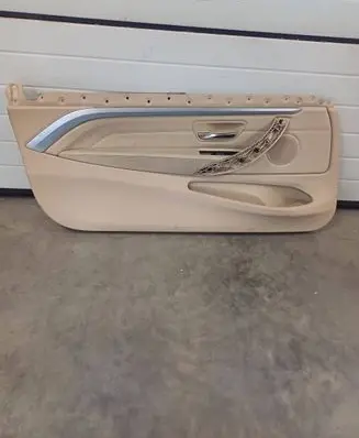 BMW M4 F82 F83 Front door card panel trim F003272