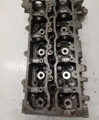 Mercedes-Benz E W212 Engine head R6510180201