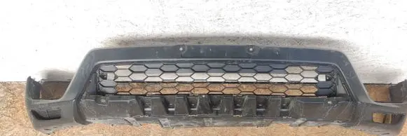 Front bumper lip