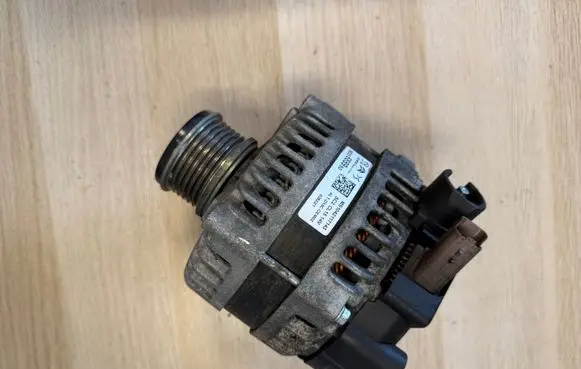 Citroen C4 III e-C4 Generator/alternator 9835688980