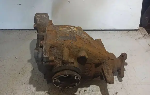 BMW 1 E81 E87 Rear differential 7566169