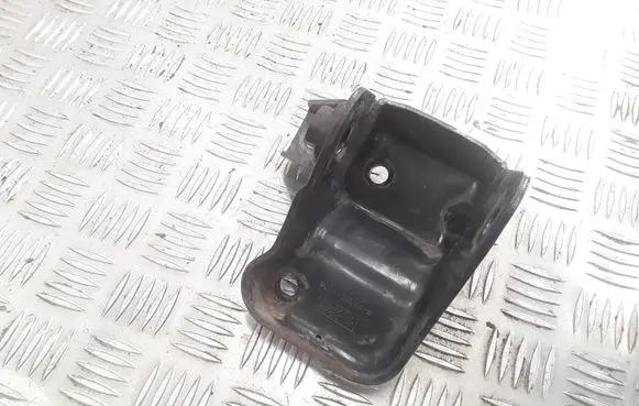 Ford Maverick Engine mount bracket 5L847G034B 5L847G034