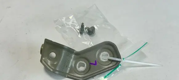 BMW i4 Fender mounting bracket 7486803 50156